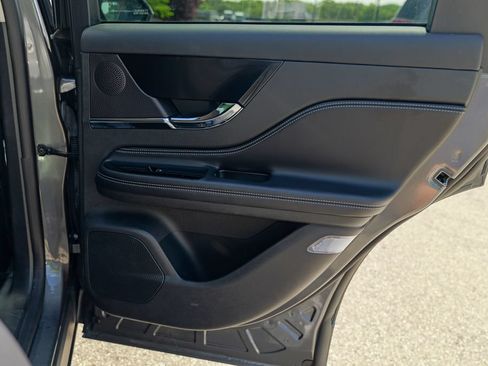 Used 2023 Lincoln Corsair AWD image 28