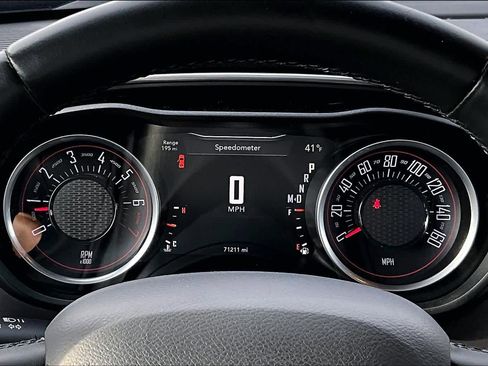 Used 2016 Dodge Challenger SXT image 24