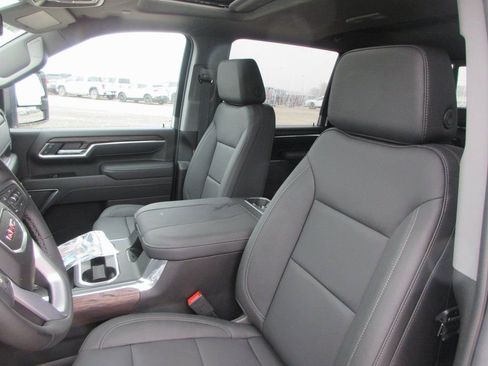 New 2026 GMC Sierra 2500 SLT w/ SLT Premium Package AWD/4WD image 13