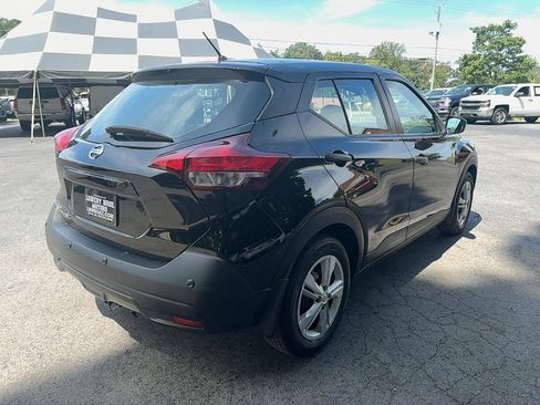 Used 2020 Nissan Kicks S image 5