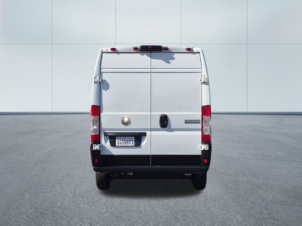 Used 2025 RAM ProMaster 2500 w/ Convenience Group FWD image 5