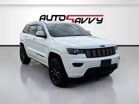 Used 2017 Jeep Grand Cherokee Altitude image 1