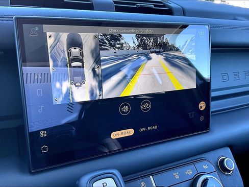 Used 2025 Land Rover Defender 110 S image 26