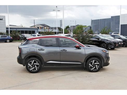 Used 2026 Nissan Kicks SV FWD image 7