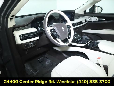 Certified 2023 Lincoln Nautilus Black Label AWD/4WD image 18