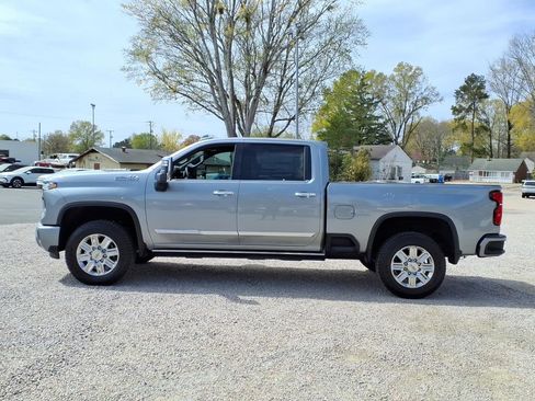 New 2026 Chevrolet Silverado 2500 High Country w/ High Country Premium Package AWD/4WD image 4