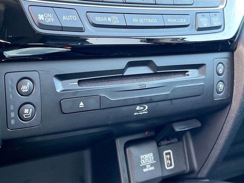 Used 2020 Honda Pilot Elite image 21