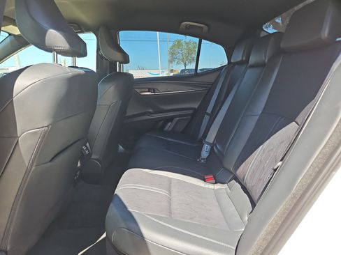 Used 2025 Toyota Camry XSE FWD image 14
