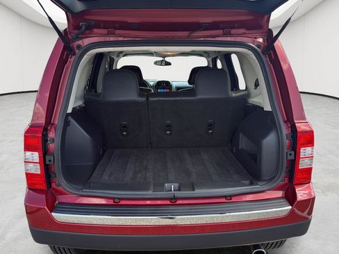 Used 2016 Jeep Patriot High Altitude FWD image 13
