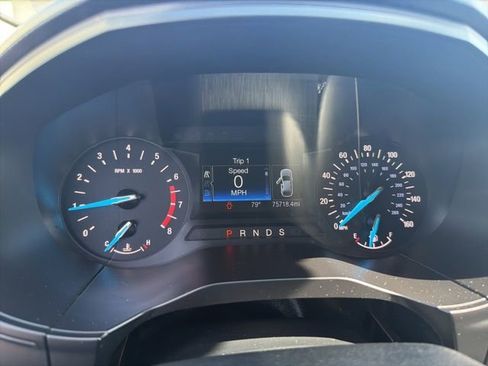 Used 2020 Ford Edge SE FWD image 11
