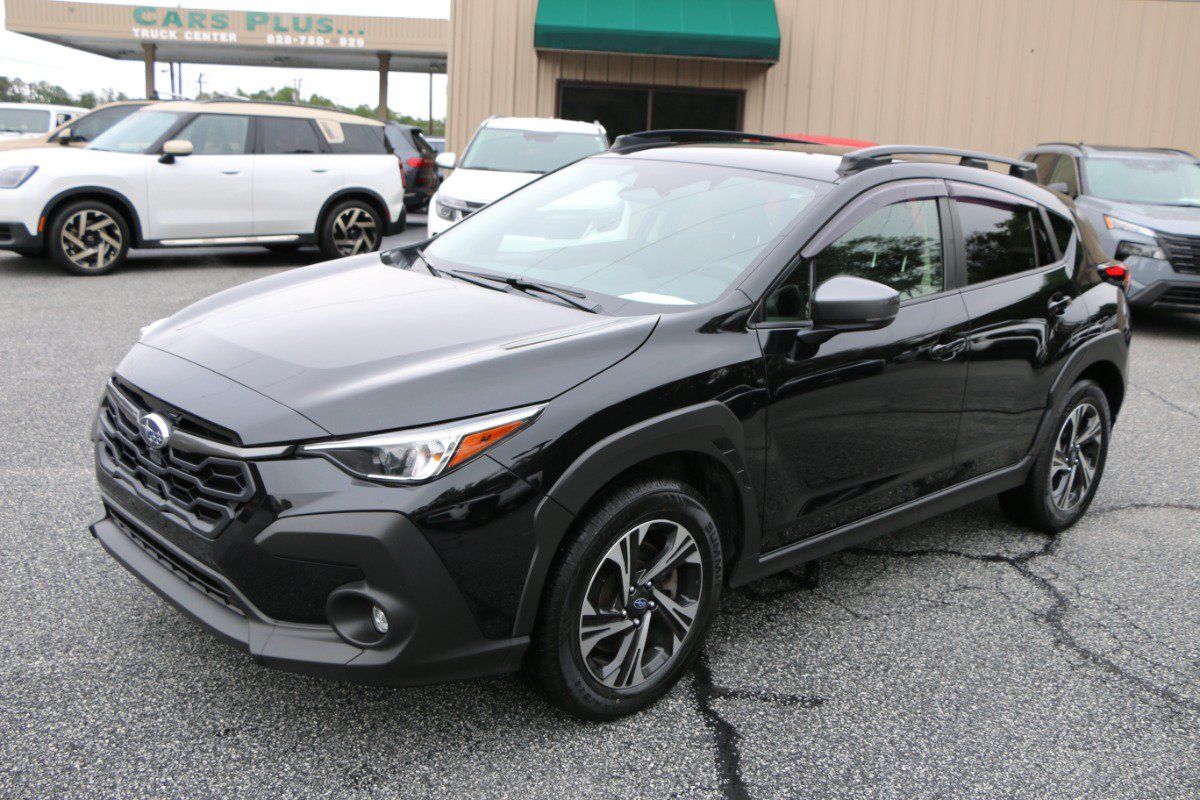Used 2024 Subaru Crosstrek 2.0i Premium w/ Crosstrek Mirror Package AWD/4WD image 1