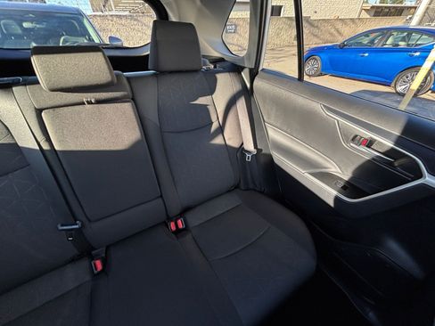 Used 2025 Toyota RAV4 XLE image 37