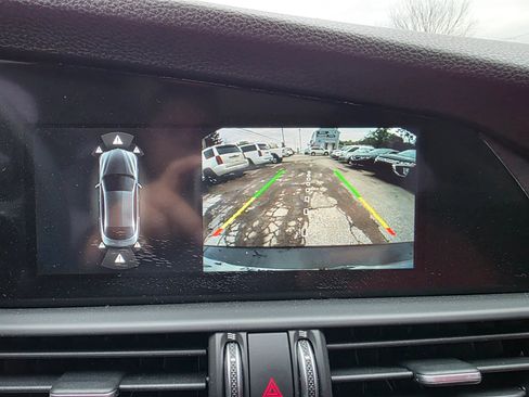 Used 2021 Alfa Romeo Giulia Ti w/ Nero Edizione image 21