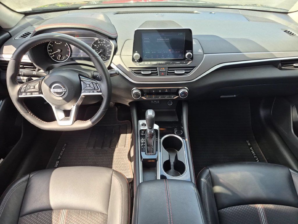 Used 2025 Nissan Altima 2.5 SR FWD image 25