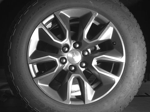 Used 2023 Chevrolet Silverado 1500 LT AWD/4WD image 28