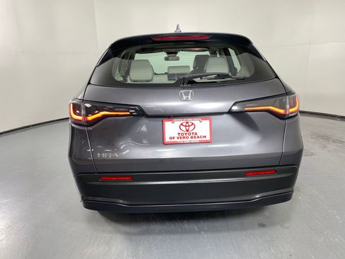 Used 2024 Honda HR-V LX image 5