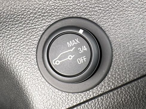 Used 2019 Buick Envision Essence AWD/4WD image 11