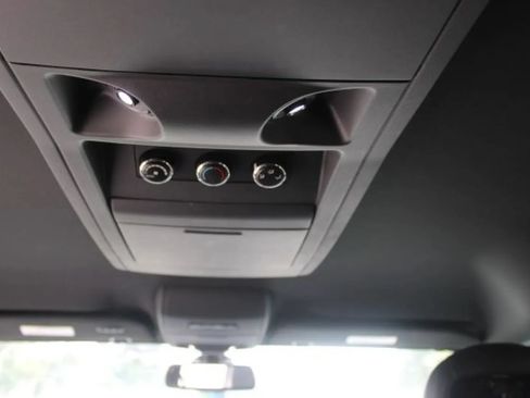 Used 2019 Dodge Grand Caravan GT FWD image 24