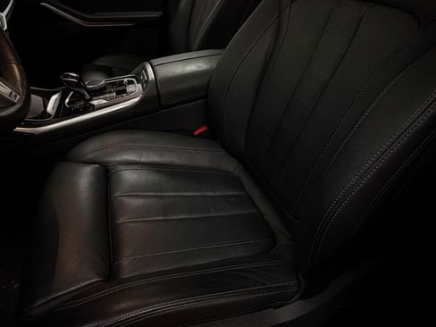 Used 2020 BMW X7 M50i image 11