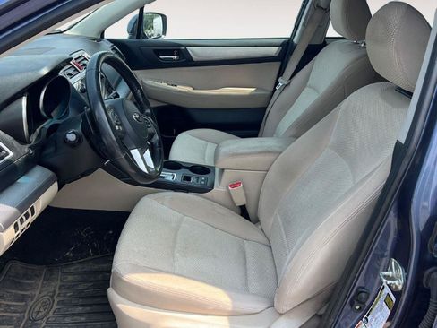 Used 2017 Subaru Outback 2.5i Premium AWD/4WD image 9