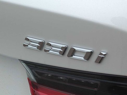 Used 2025 BMW 330i xDrive Sedan w/ Convenience Package image 12