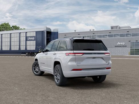 New 2026 Jeep Grand Cherokee Summit AWD/4WD image 3