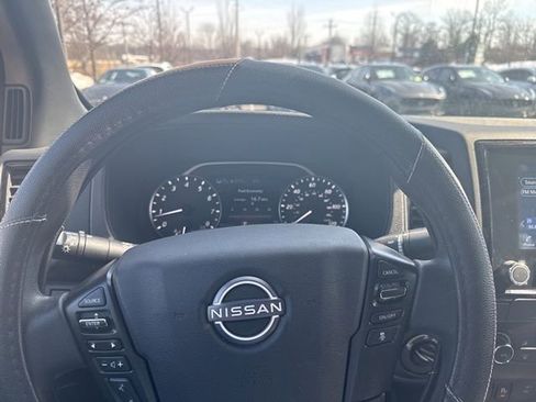 Used 2023 Nissan Frontier SV w/ Midnight Edition Package image 10