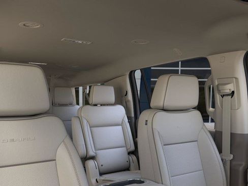 New 2026 GMC Yukon XL Denali w/ LPO, Get Active Package AWD/4WD image 24