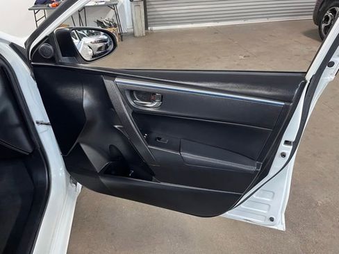 Used 2015 Toyota Corolla S image 12