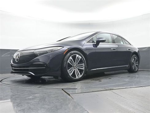 Used 2022 Mercedes-Benz EQS 580 4MATIC Sedan image 32