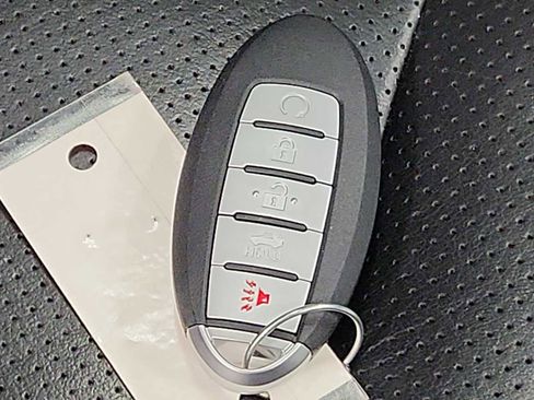 Used 2019 Nissan Rogue SL w/ Premium Package image 32