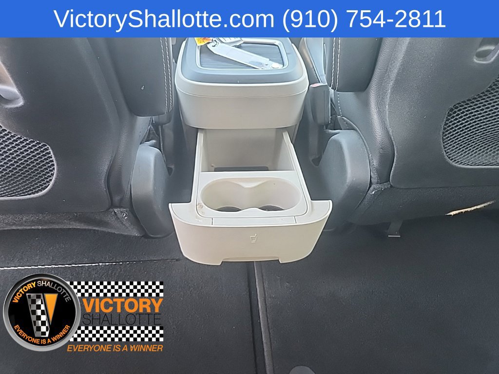 Certified 2022 Chrysler Pacifica Touring-L FWD image 24