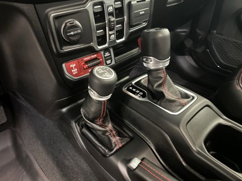 Used 2021 Jeep Wrangler Unlimited Rubicon image 26