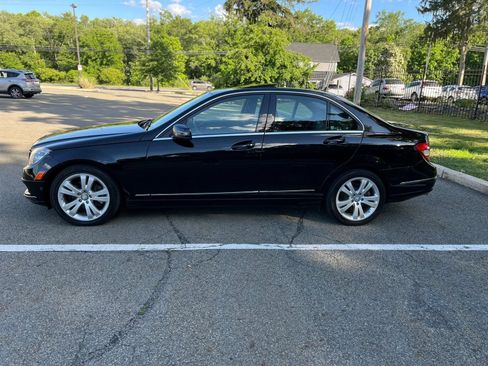 Used 2011 Mercedes-Benz C 300 4MATIC Sedan image 9