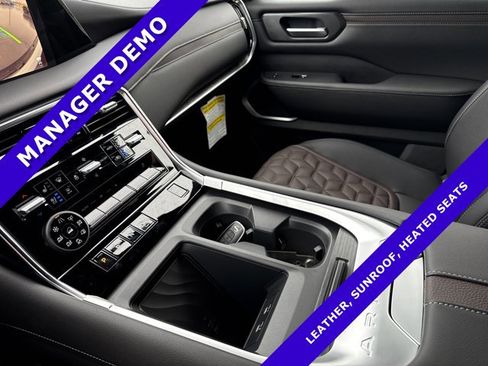 New 2025 Nissan Armada Platinum w/ Convenience Package image 23