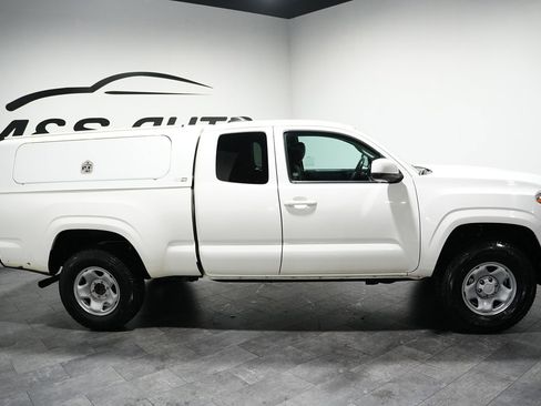 Used 2021 Toyota Tacoma SR w/ SR Convenience Package image 5