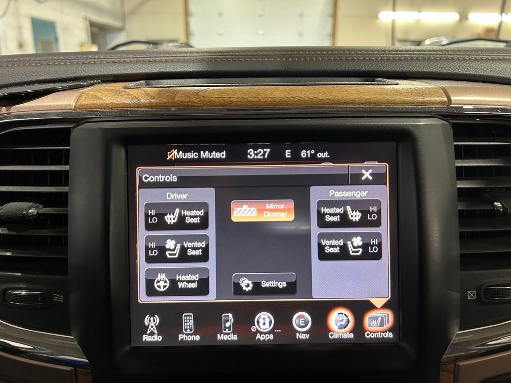 Used 2014 RAM 1500 Laramie Longhorn w/ Convenience Group AWD/4WD image 33