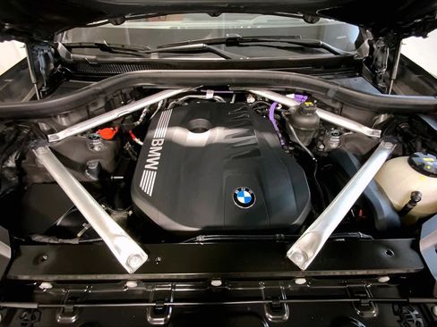 Used 2023 BMW X7 xDrive40i w/ Premium Package image 31