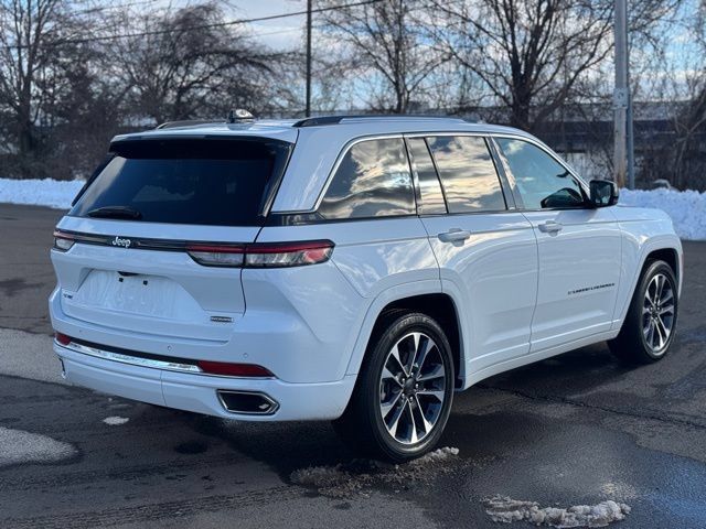 Used 2024 Jeep Grand Cherokee Overland w/ Trailer Tow Package AWD/4WD image 6