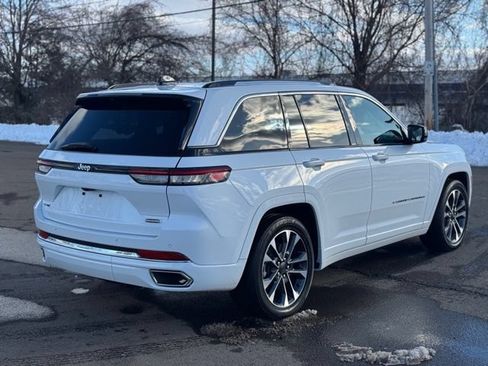 Used 2024 Jeep Grand Cherokee Overland w/ Trailer Tow Package AWD/4WD image 6