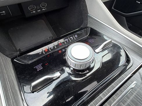 Used 2024 Jeep Wagoneer Series III w/ Premium Group I image 29