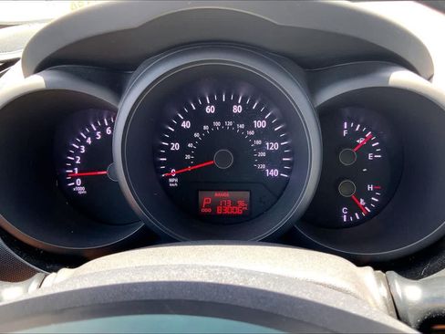 Used 2013 Kia Soul FWD image 17