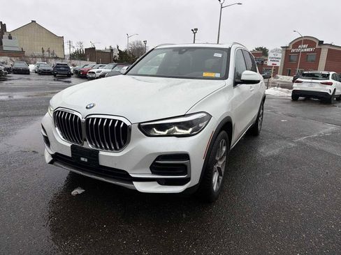 Used 2023 BMW X5 xDrive40i w/ Premium Package image 3