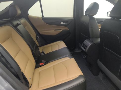 Used 2023 Chevrolet Equinox Premier FWD image 19
