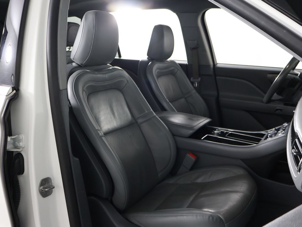 Used 2021 Lincoln Aviator Reserve RWD image 33
