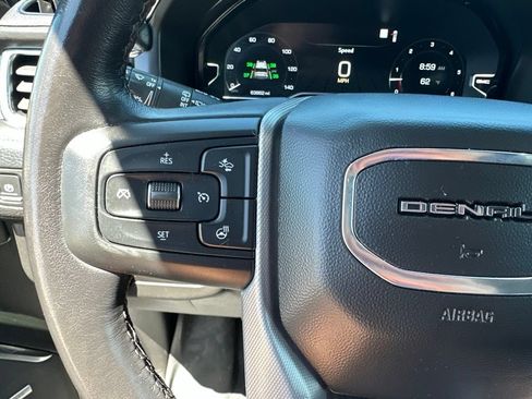 Used 2023 GMC Yukon Denali AWD/4WD image 13