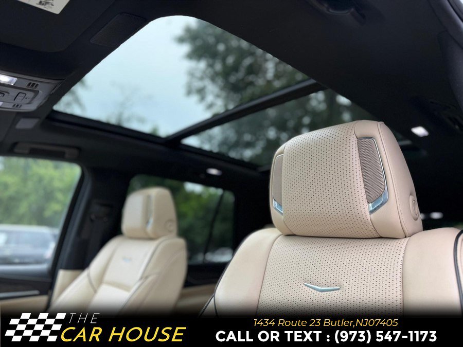 Used 2024 Cadillac Escalade Premium Luxury RWD image 15