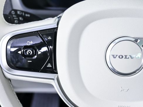 New 2026 Volvo XC90 T8 Ultra w/ Protection Package Premier AWD/4WD image 10
