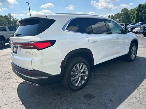 Used 2025 Buick Enclave Preferred w/ Power Package FWD image 6