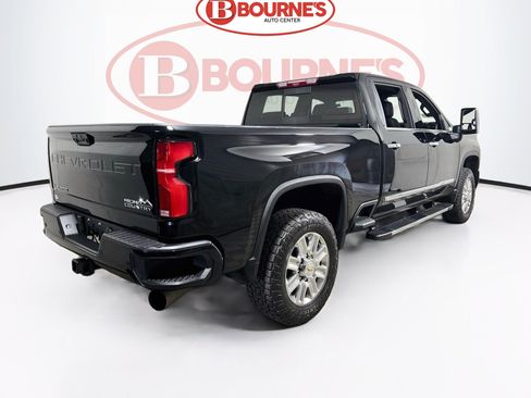 Used 2025 Chevrolet Silverado 3500 High Country w/ High Country Premium Package AWD/4WD image 13
